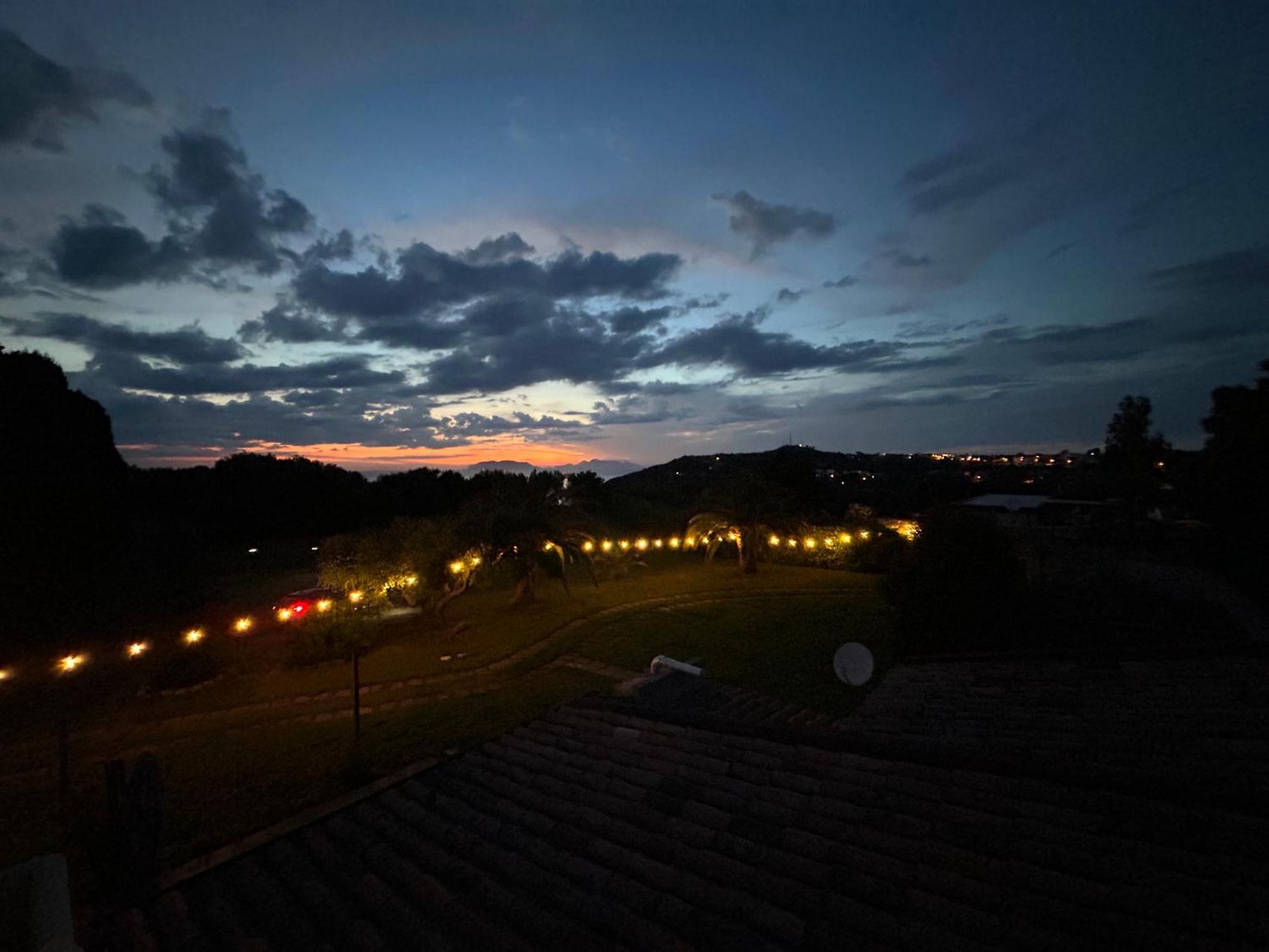 Aparthotel Oltre - Dove Cielo E Mare Si Uniscono à Milazzo Extérieur photo